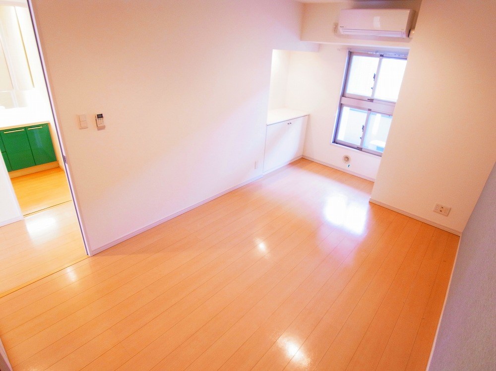 ロイヤルパークス新田 ベッドルーム