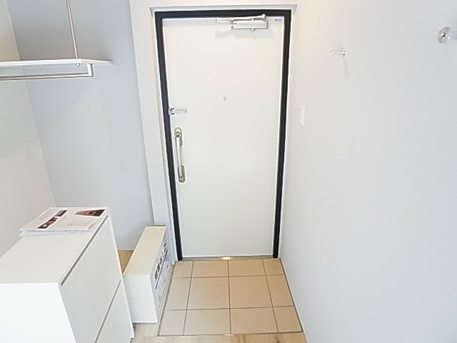 ルシオ北千住 玄関