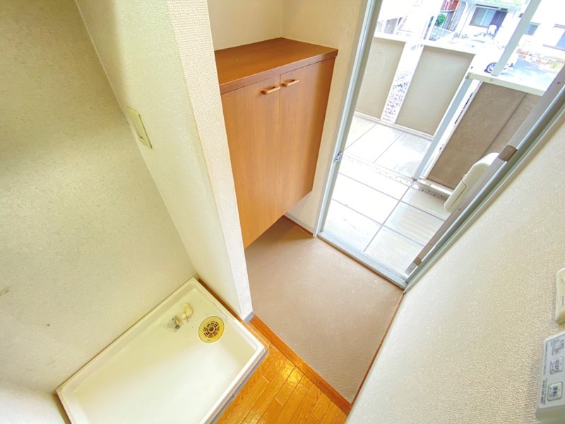 リファレンス胡録台B棟 玄関