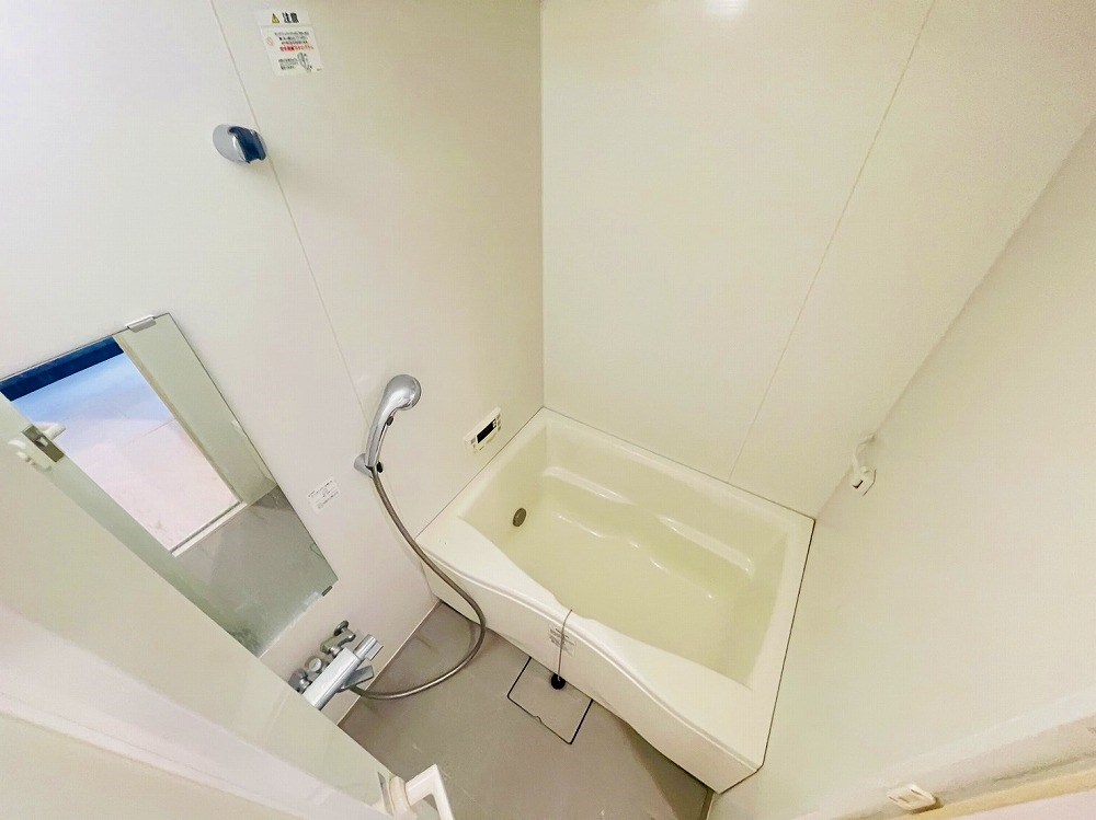 ROTIS COURT その他5