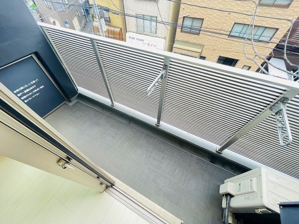 ROTIS COURT ベランダ