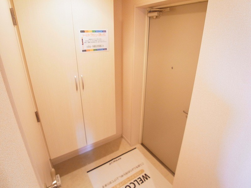 Ａ８ 玄関