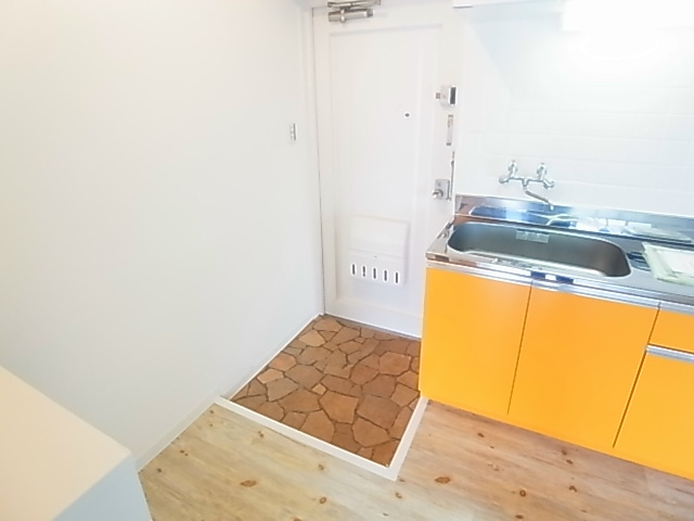 ジュネパレス新松戸第７ 玄関