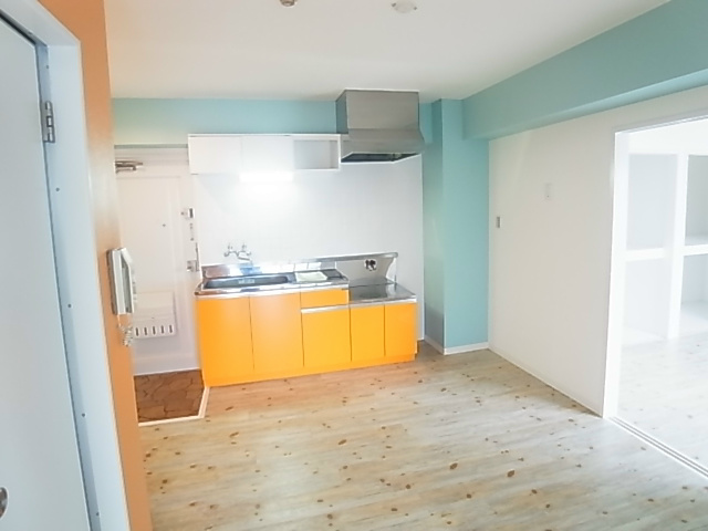 ジュネパレス新松戸第７ リビング