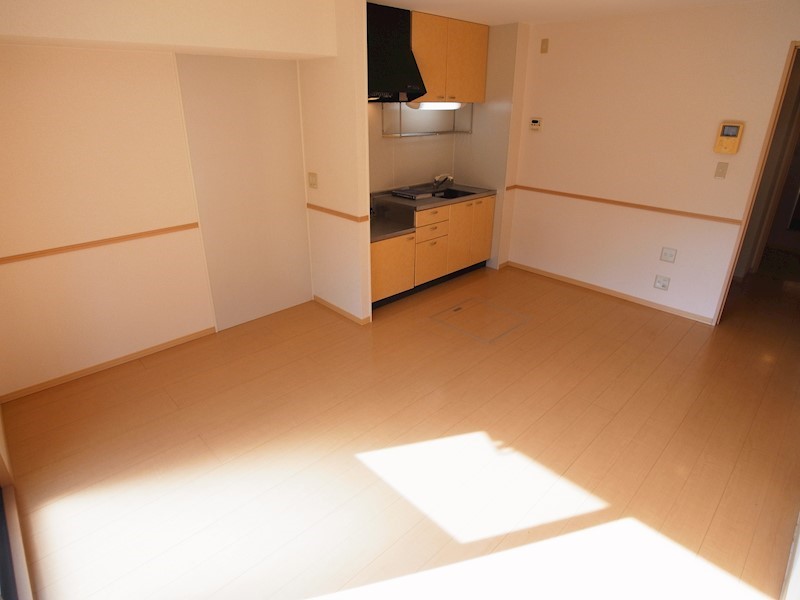 アルファタウン天王台E リビング