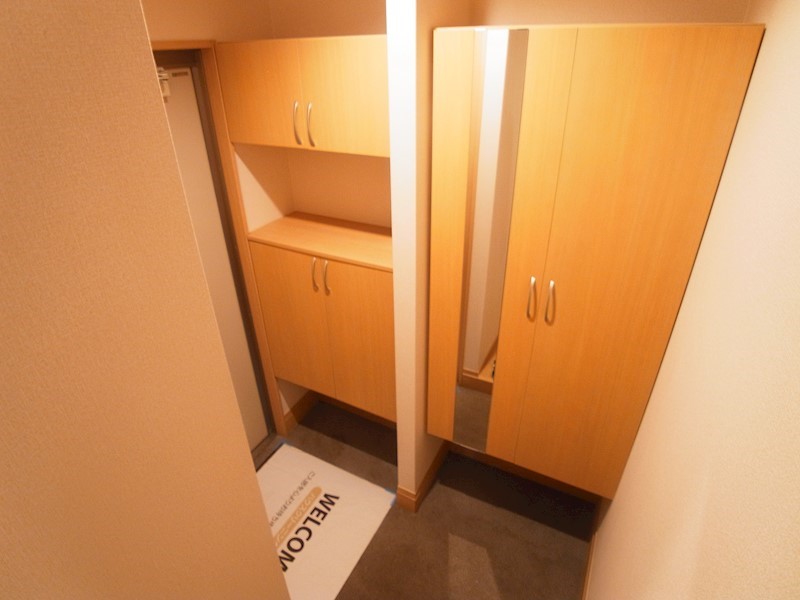 クレイドル 玄関