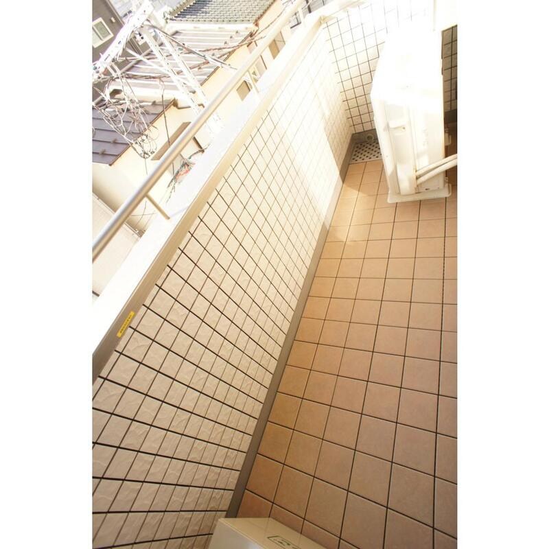 tressaillir de joie （Nearly ZEH-M） ベランダ