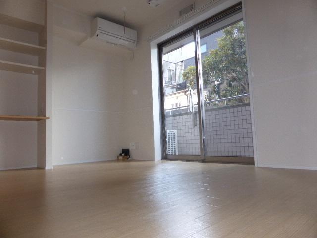 メディカルガーデン谷塚Ｂ リビング