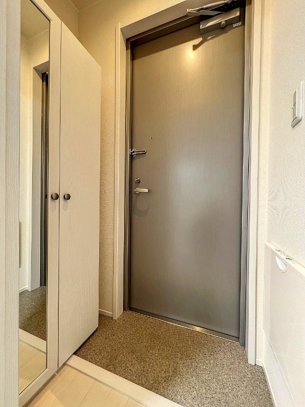 La Base Secrete  玄関