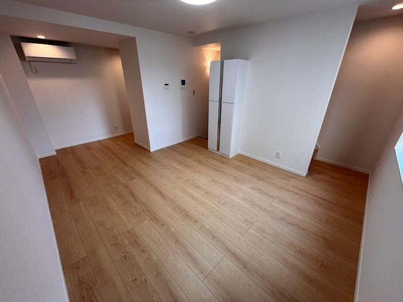 津川サンライト足立 リビング