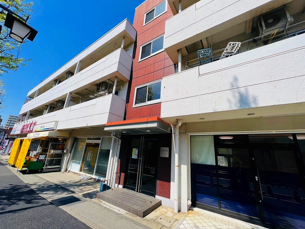 いずみマンション 外観写真
