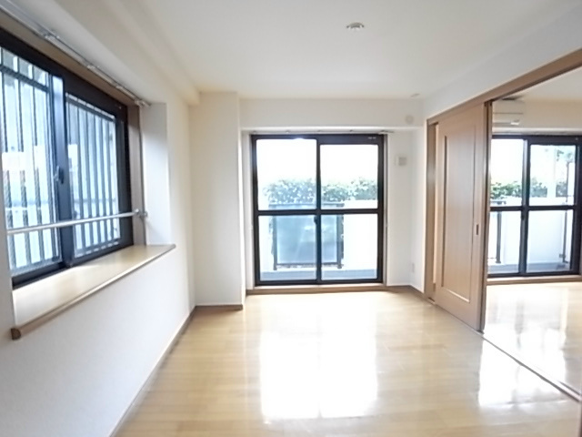 シオン秋山 ベッドルーム