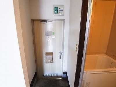 八柱ハイツ 玄関