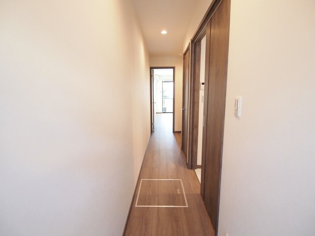 フラット南流山 玄関