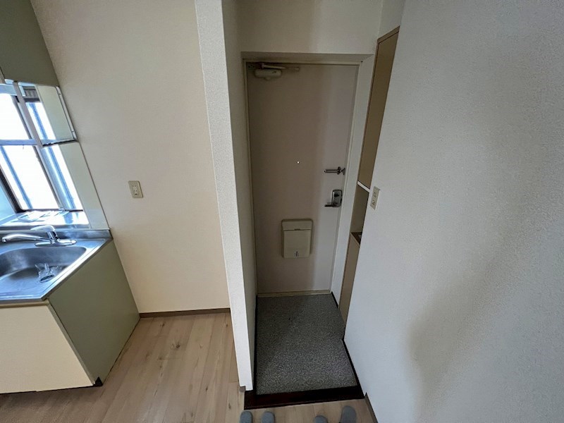 シャトル金町 玄関