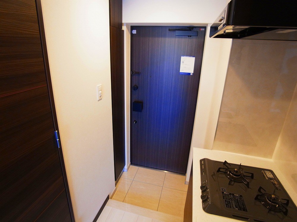 クレヴィスタ綾瀬 玄関
