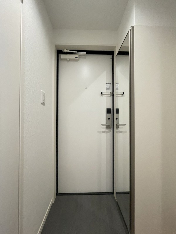 robot home六町 玄関