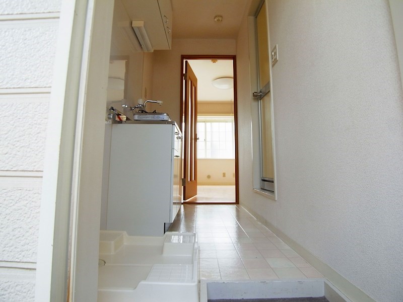 ベルウィング北綾瀬B 玄関