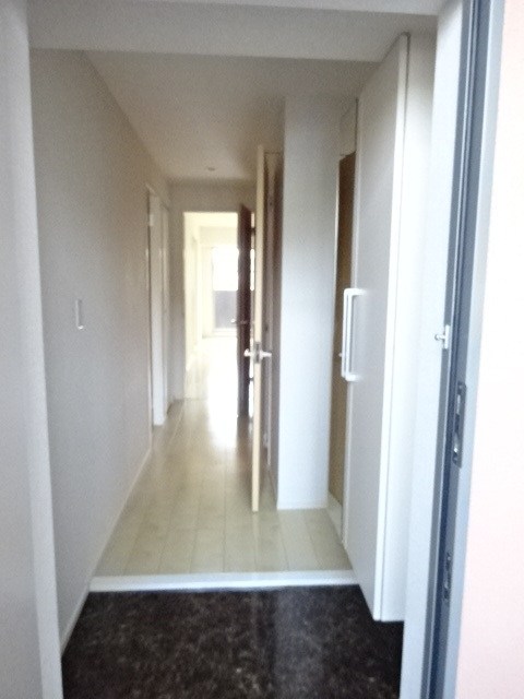 リベラ　サンリット　カーサ  玄関