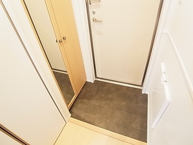 メディカルガーデン谷塚Ｂ 玄関