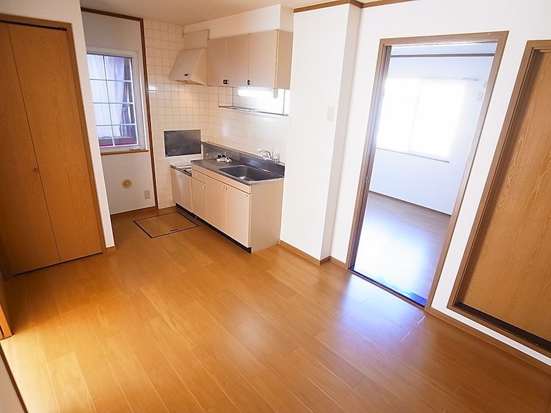 ニュープレーンヒルズC リビング