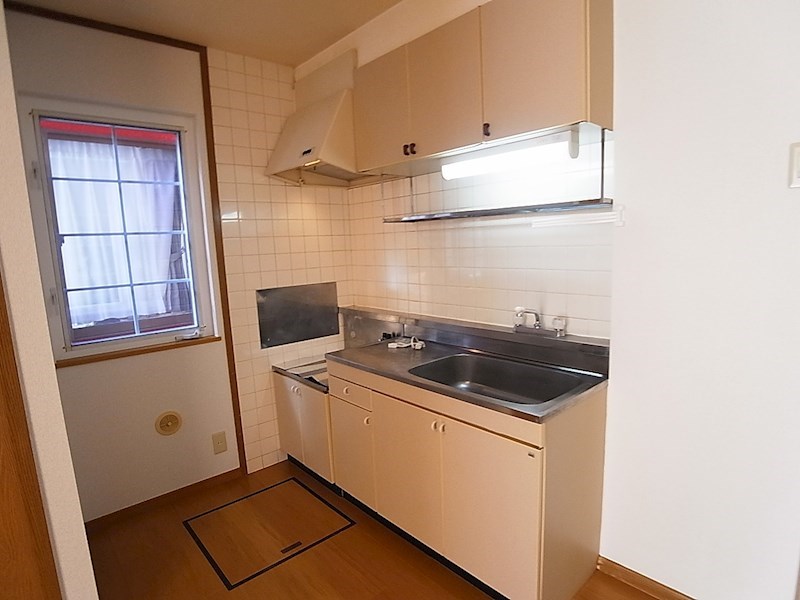 ニュープレーンヒルズC キッチン