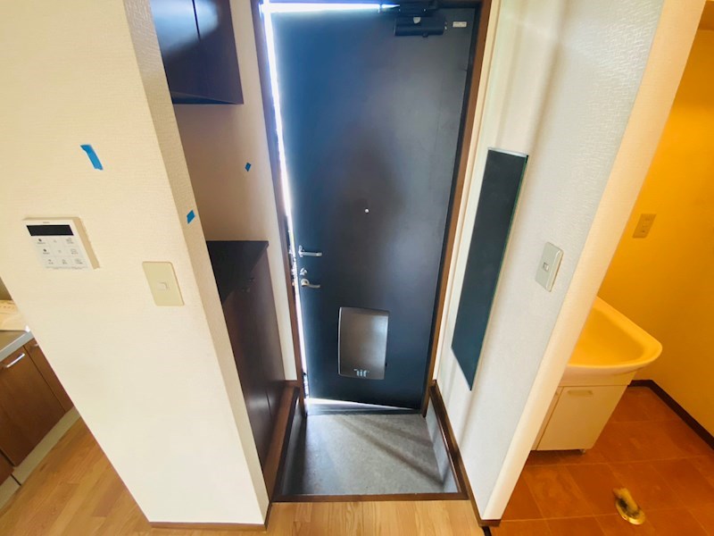 ルミエール・ナガイ 玄関