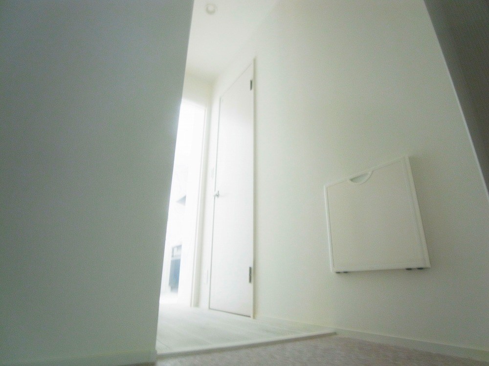 ルピアオウギ 玄関