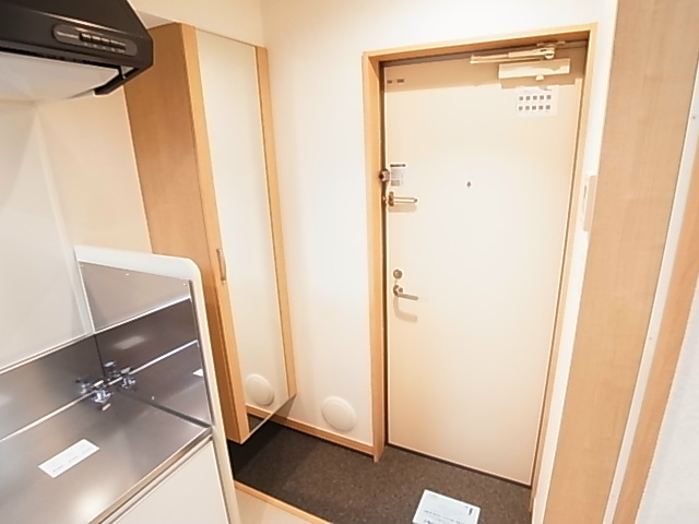 シーダーベルクＢ 玄関