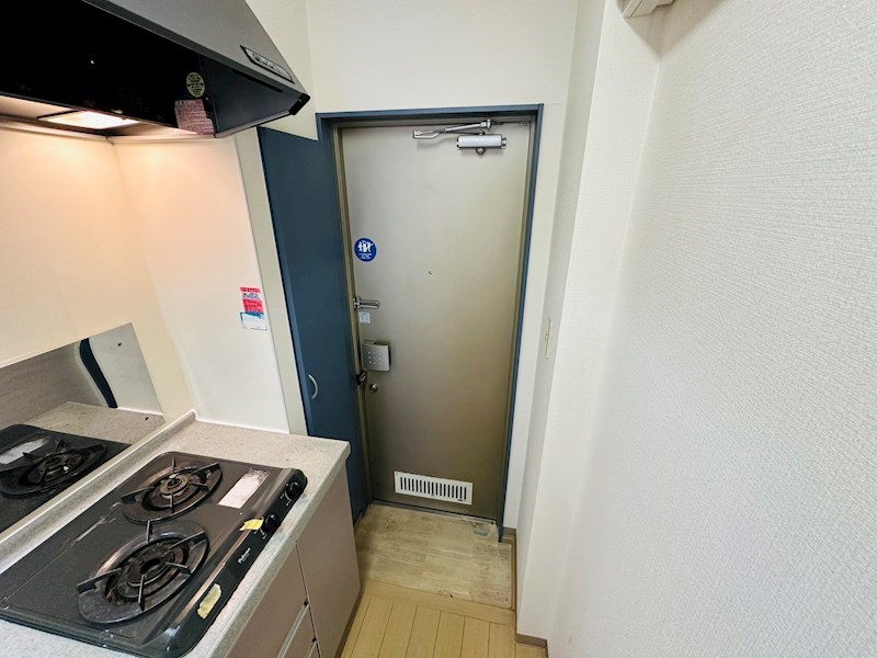 セレ北綾瀬 玄関