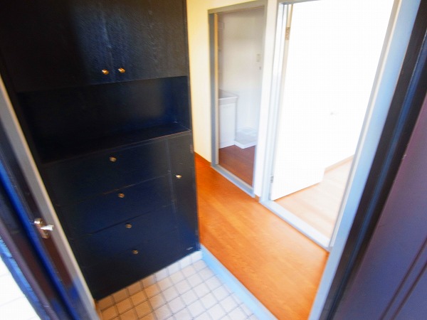 アビタシオン新柏 玄関