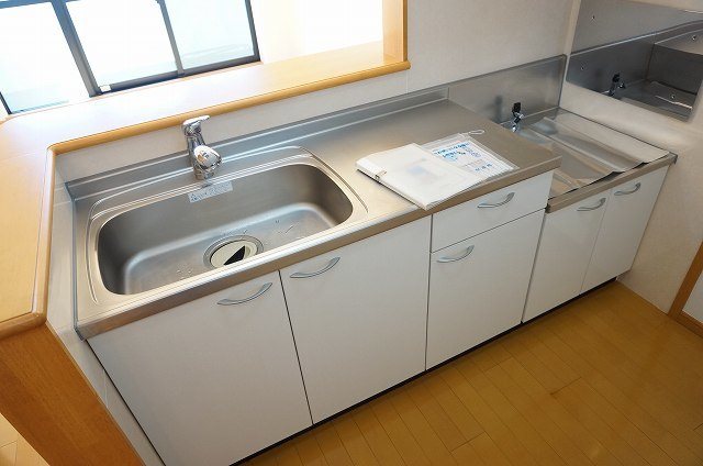 ハイエスト　クレディア キッチン