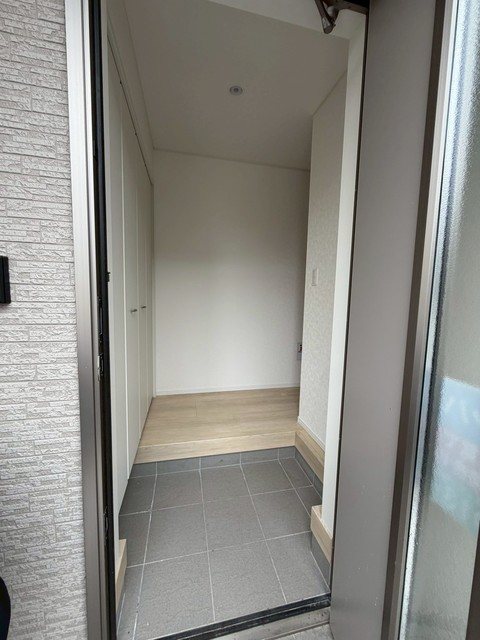 クレイドルガーデン野田市尾崎第１６　4号棟 玄関