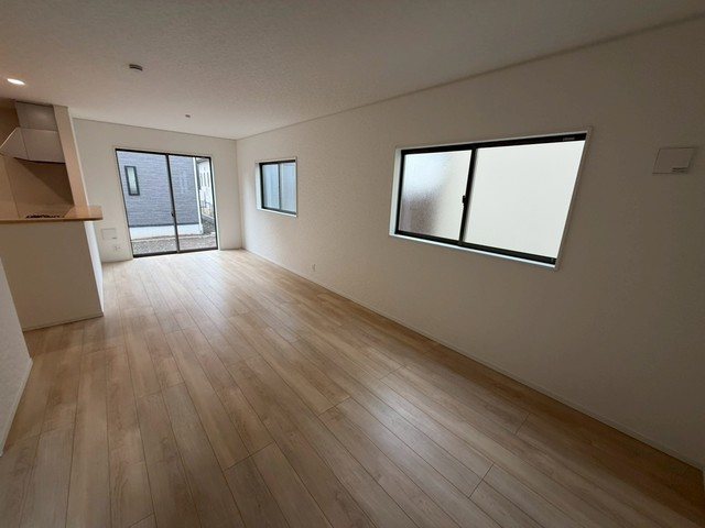 クレイドルガーデン野田市尾崎第１６　4号棟 リビング