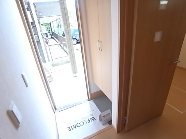 ブルーミングヒル 玄関