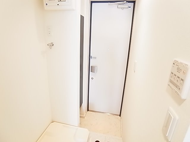 エルスタンザ東綾瀬ＤＥＵＸ 玄関