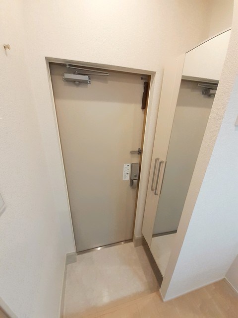 ルジーナ　ベルデ 玄関