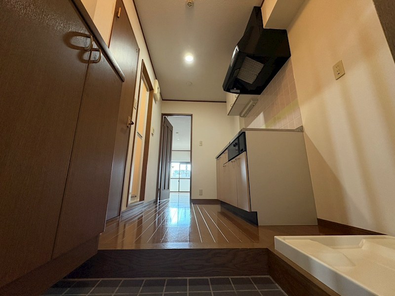 U residence 南柏 玄関