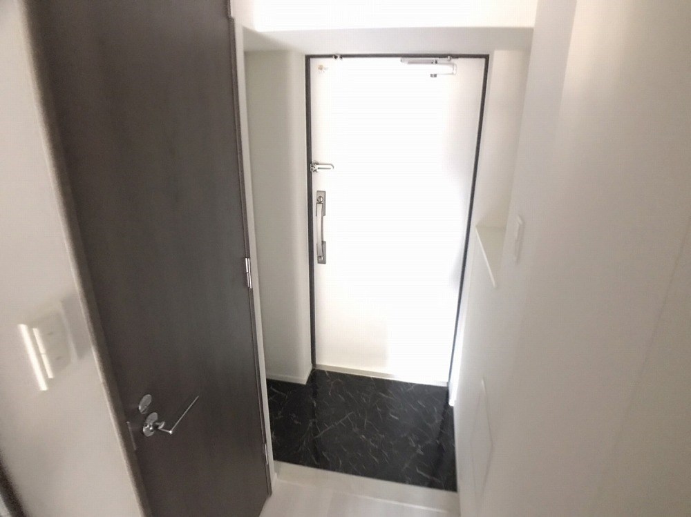 S-RESIDENCE北千住reiz 玄関