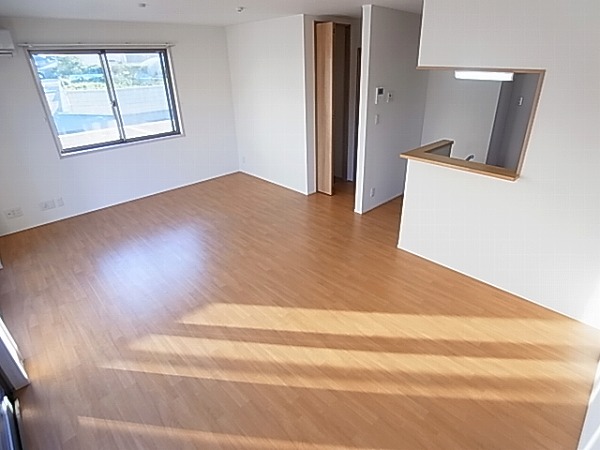 根戸戸建貸家  リビング