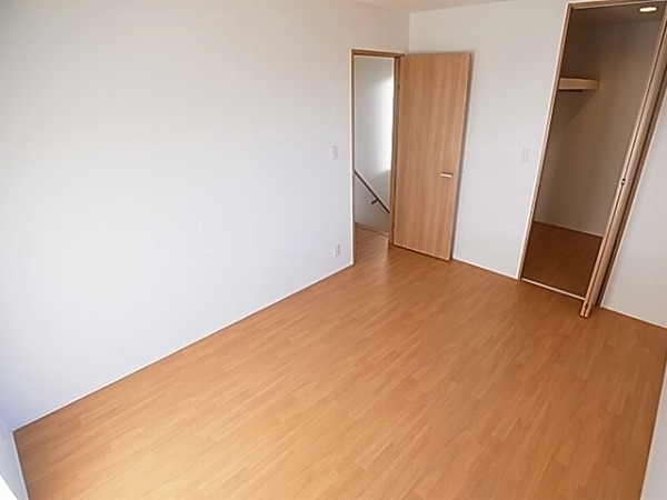 根戸戸建貸家  ベッドルーム