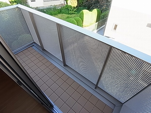 根戸戸建貸家  ベランダ