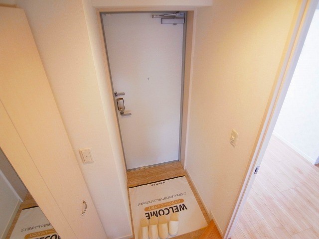 セレス稔台 玄関