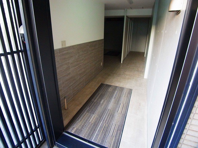 シャイン竹ノ塚 玄関