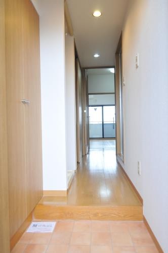 ロイヤルクレセント  玄関