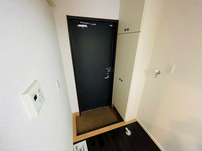 グランドールアクア 玄関