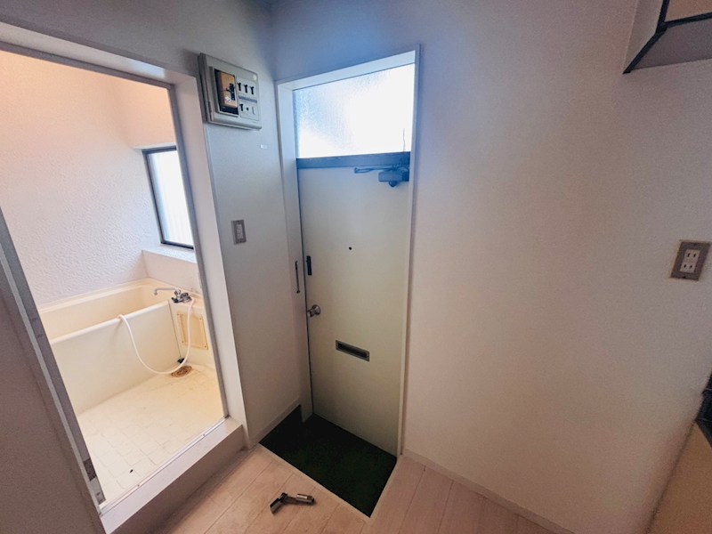 シーナハイツ３号棟 玄関