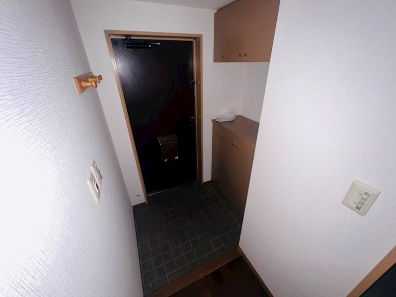 第六ヒカリマンション 玄関
