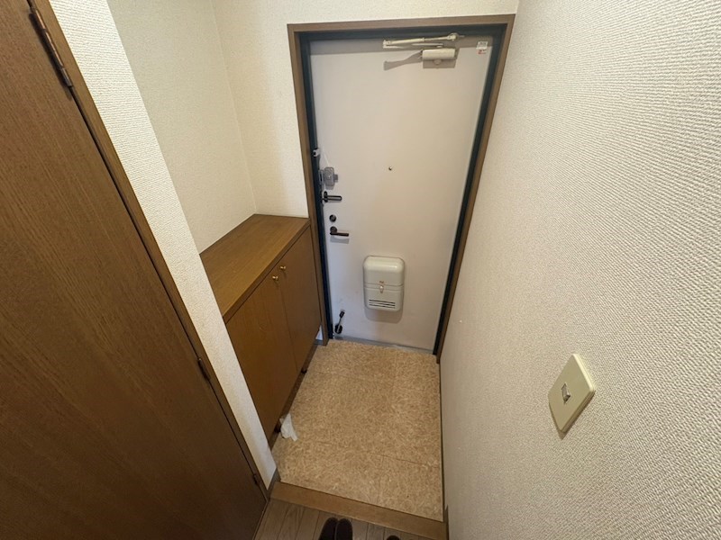 大新ヒルズ西馬橋 玄関