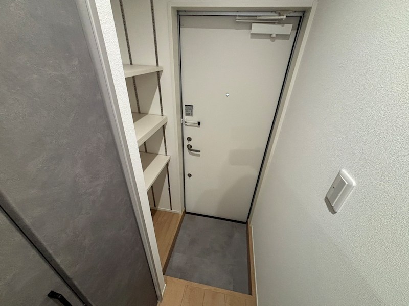 KT松戸六実 玄関